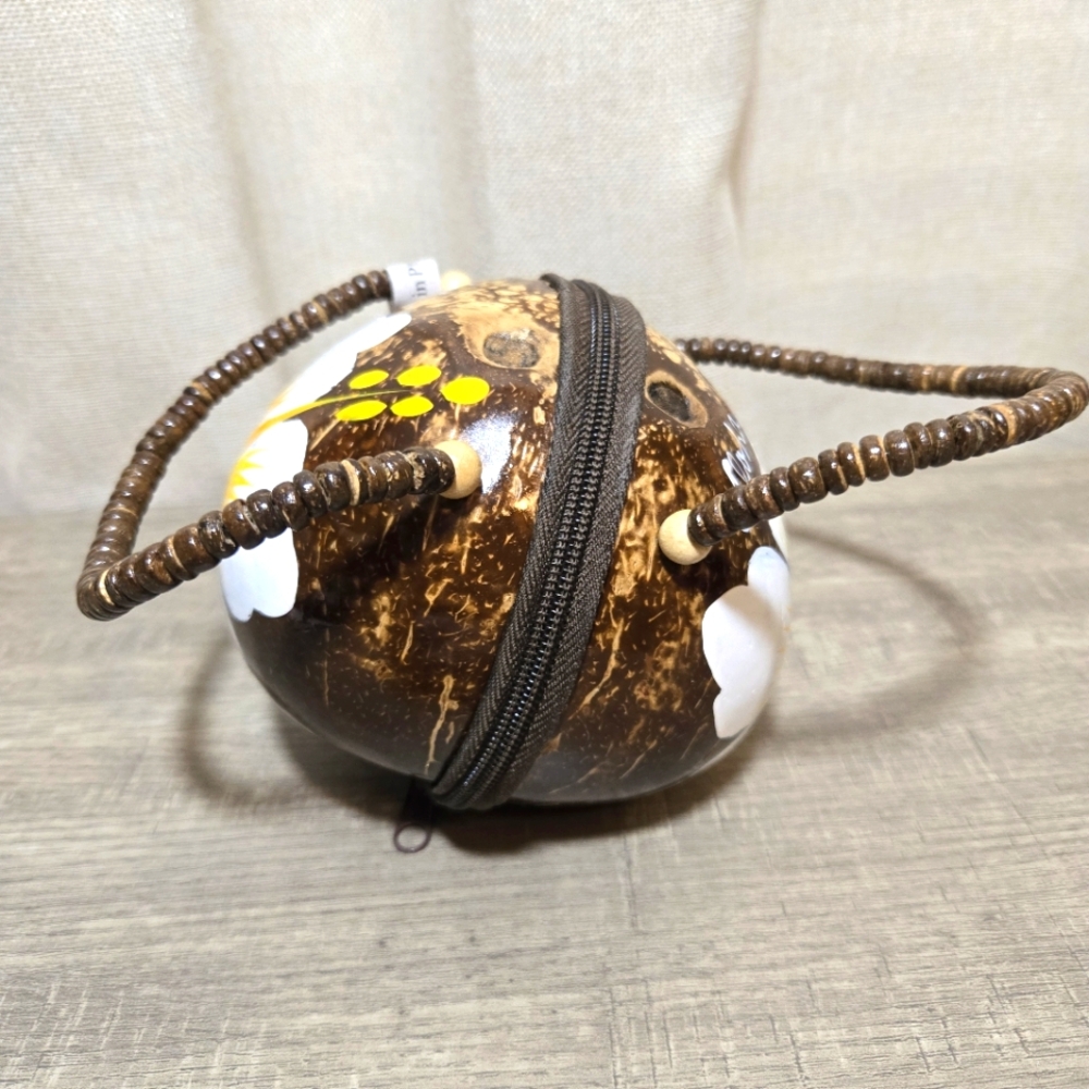 Coconut Shell Hawaiian Hand Painted Purse Yellow Hibiscus Small New - Picture 4 of 8